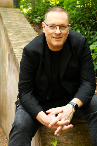 Bild von Andreas Schmatloch, dem Gründer von Finanzen zum Dessert